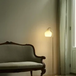 Louis Poulsen>Louis Poulsen VL Ring Crown gulvlampe Messing/opal