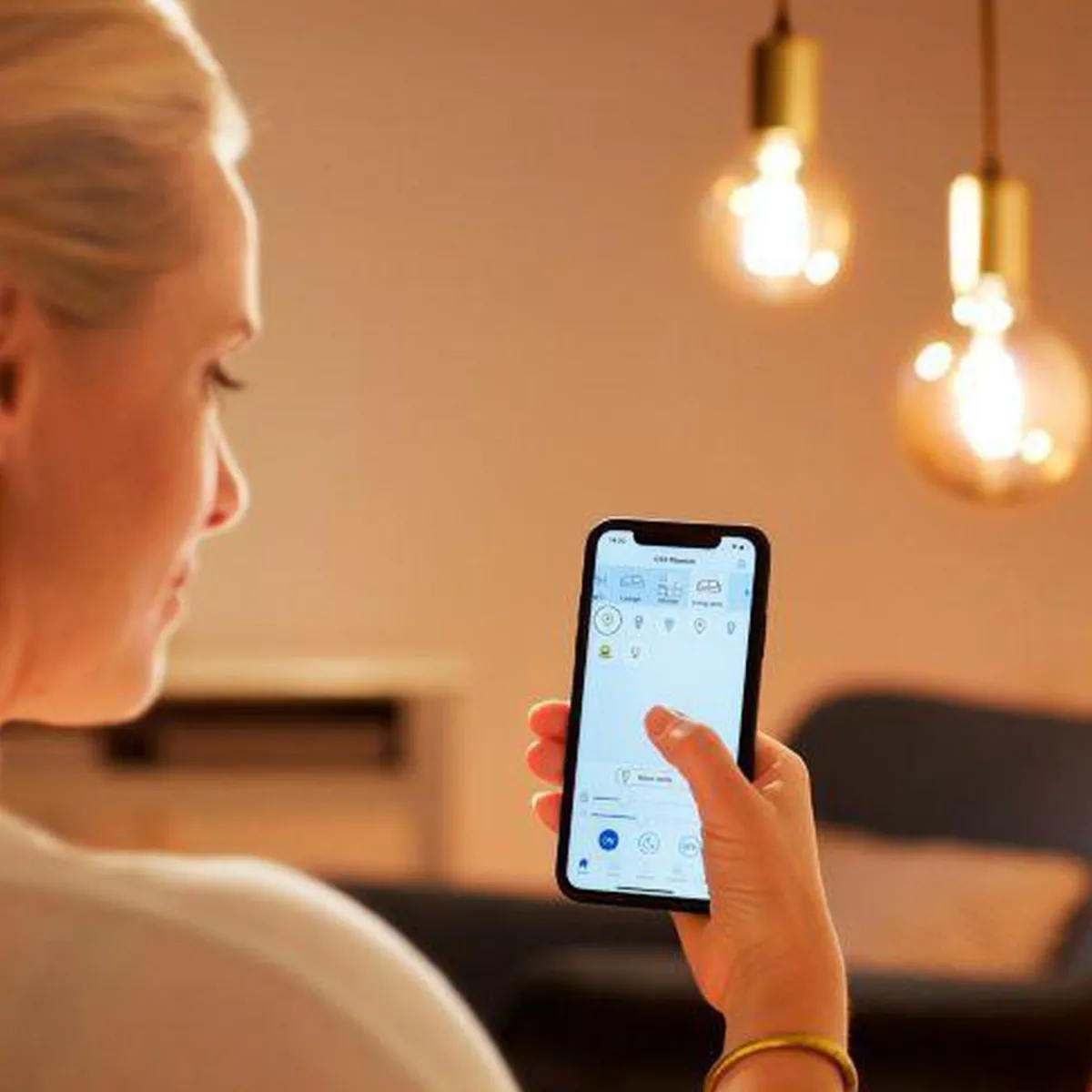 Led-Smartlyspærer|Led-Pærer Smart E27 Sokkel>WiZ E27 Lyspære filament G125 6,7W Wifi - Justerbar fargetemperatur 2000-5000 Kelvin